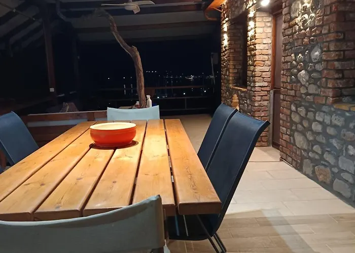 Ases Lagonisi Halkidiki